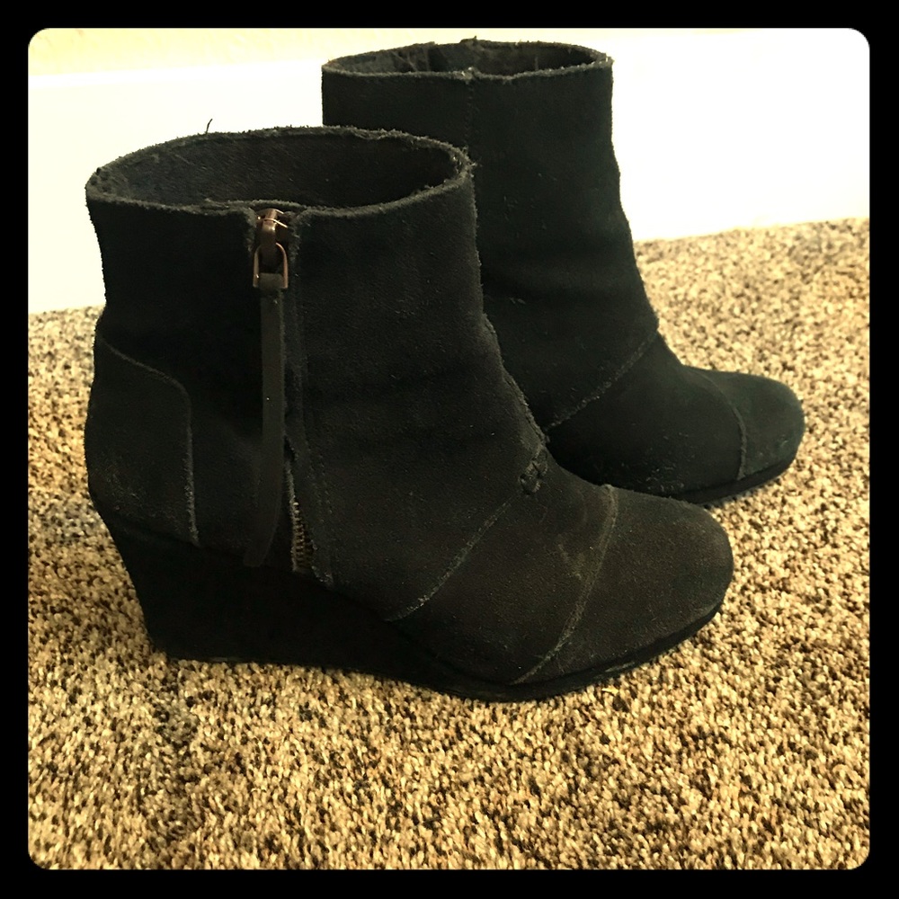 TOMS wedge suede black booties size 8